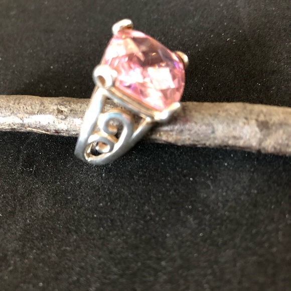 Pink Quartz Cocktail Ring - Picture 4 of 4